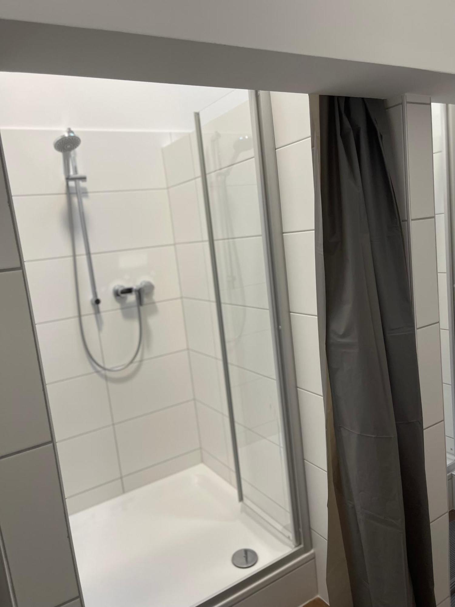 Kavkaz Restaurant & Hotel Lohmar Luaran gambar